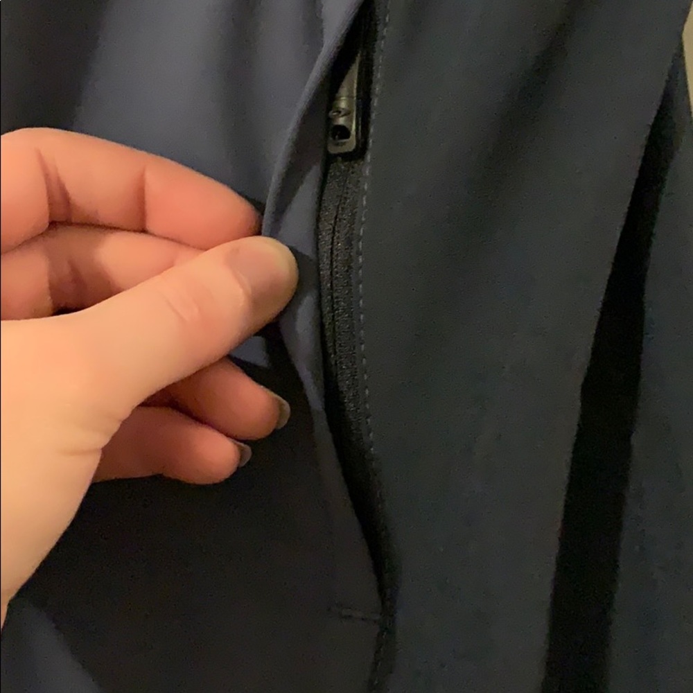 Brand New Oakley running jacket - Picture 3 of 5